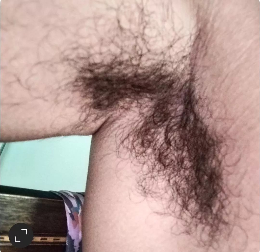 How I like my natural armpit smell!!! I never use deodorant. 