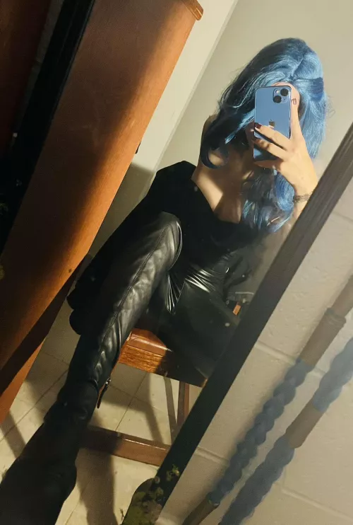 Leather pants are my new best friends!