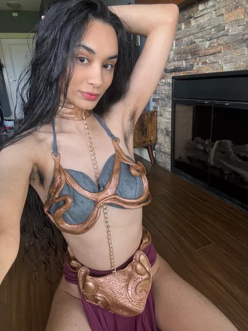 Lick  Princess Leia hairy pits 