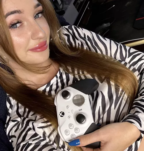 Use me as your game pad daddy