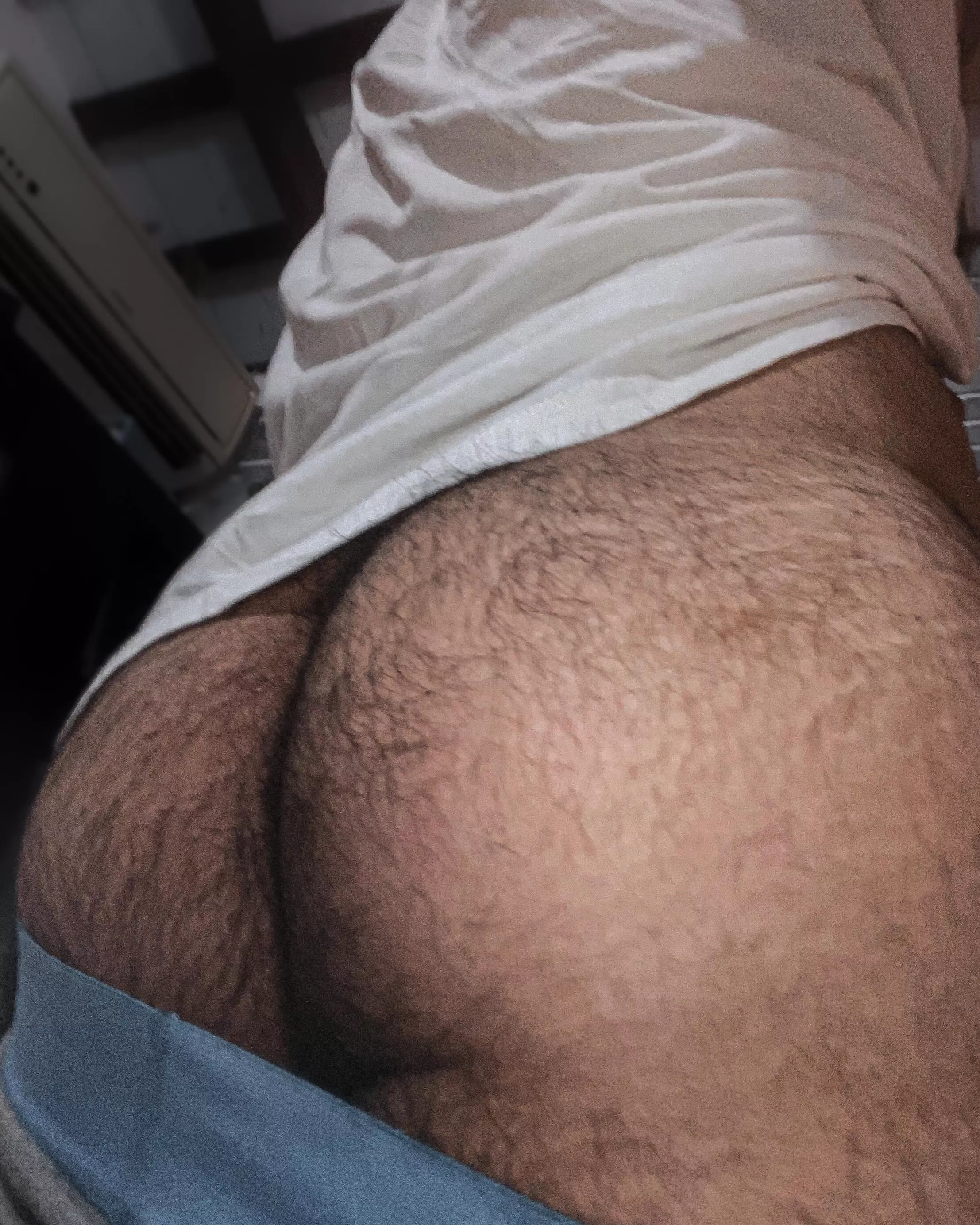 Waiting for you! 😋😋🍑