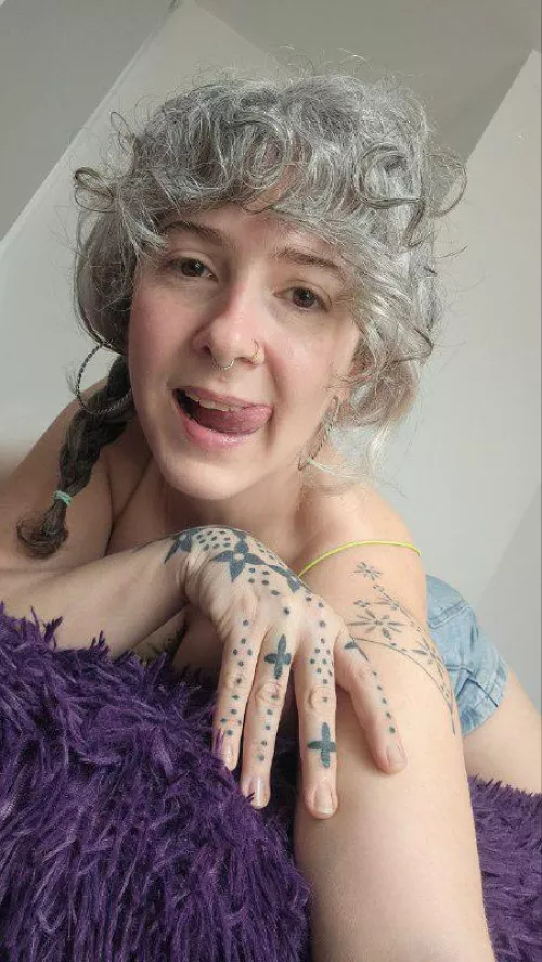 What do u think of my hand tattoo 🫳🖤? 