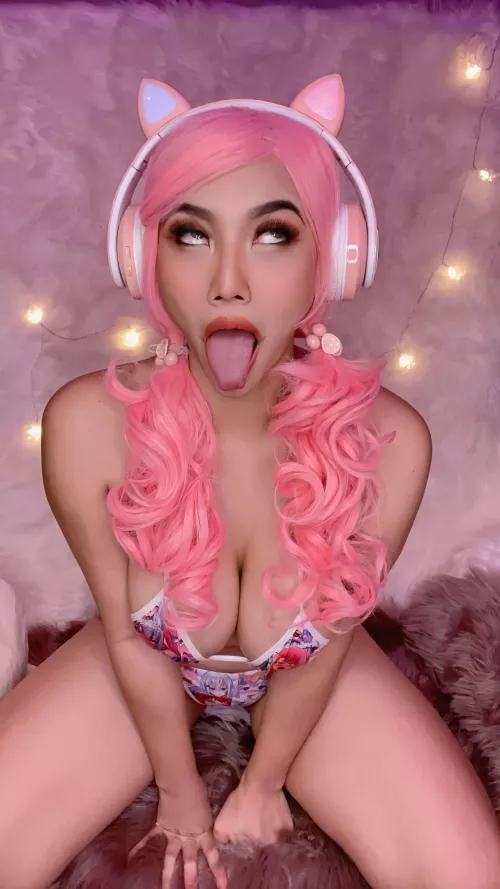 your fav Egirl is trying to make you cum