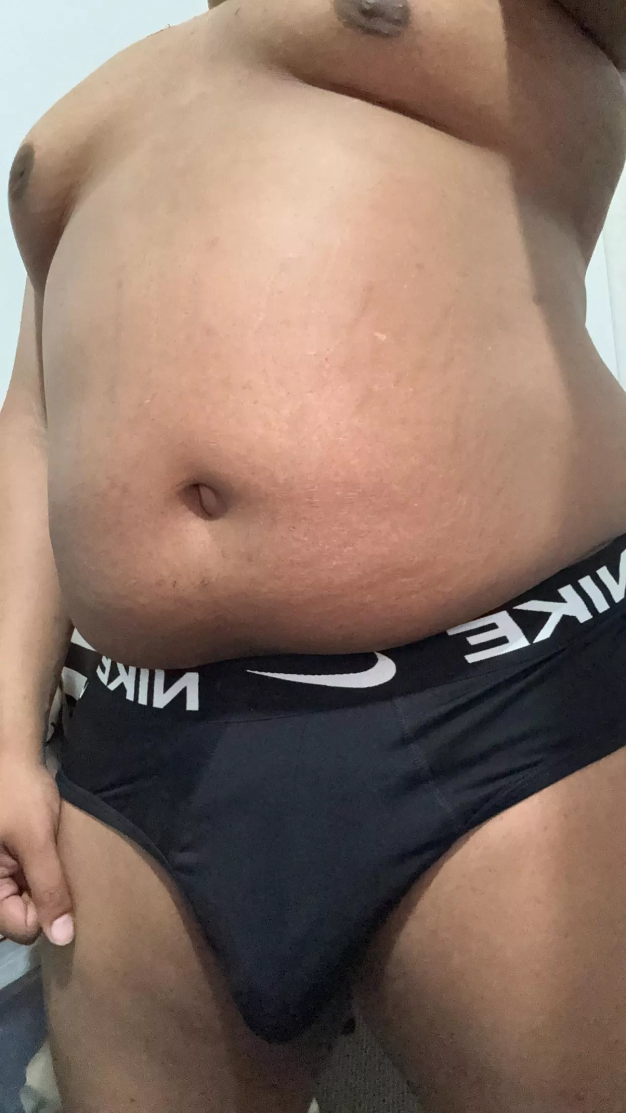 (26)  anyone want to be texting buddies? Dm your number & a pic 