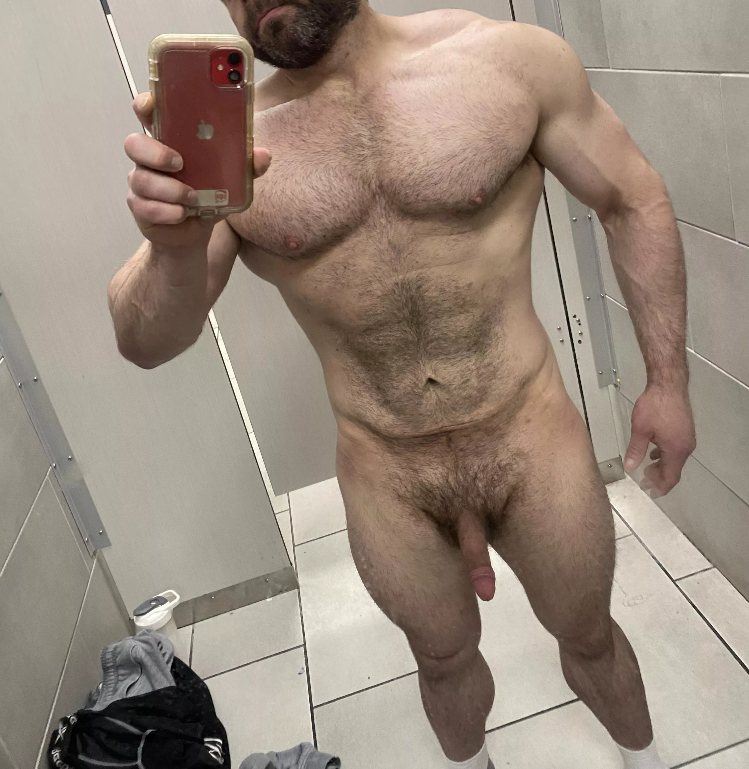 (39) it’s Friday great workout tonight now time to enjoy the weekend!
