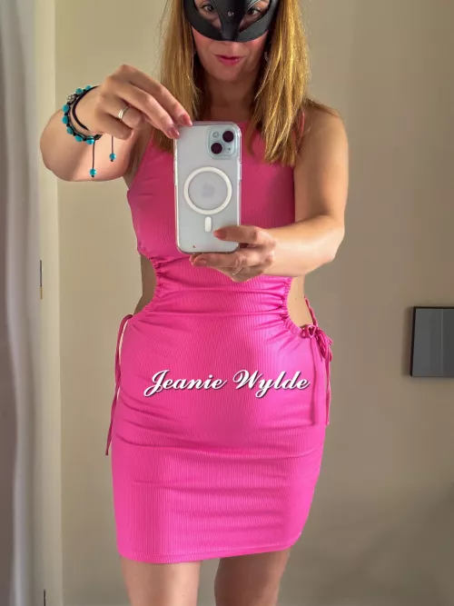 A married lady likes to have fun too 