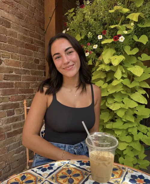 Are fettuccine straps a thing? Bigger than spaghetti straps 