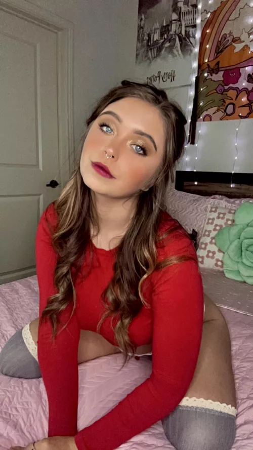 Come hang 💗💗 www.chaturbate.com/stacycakesxo