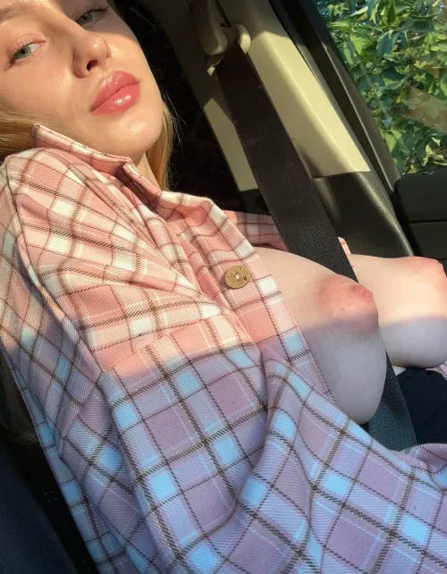 how beautifully the sunlight illuminates my body