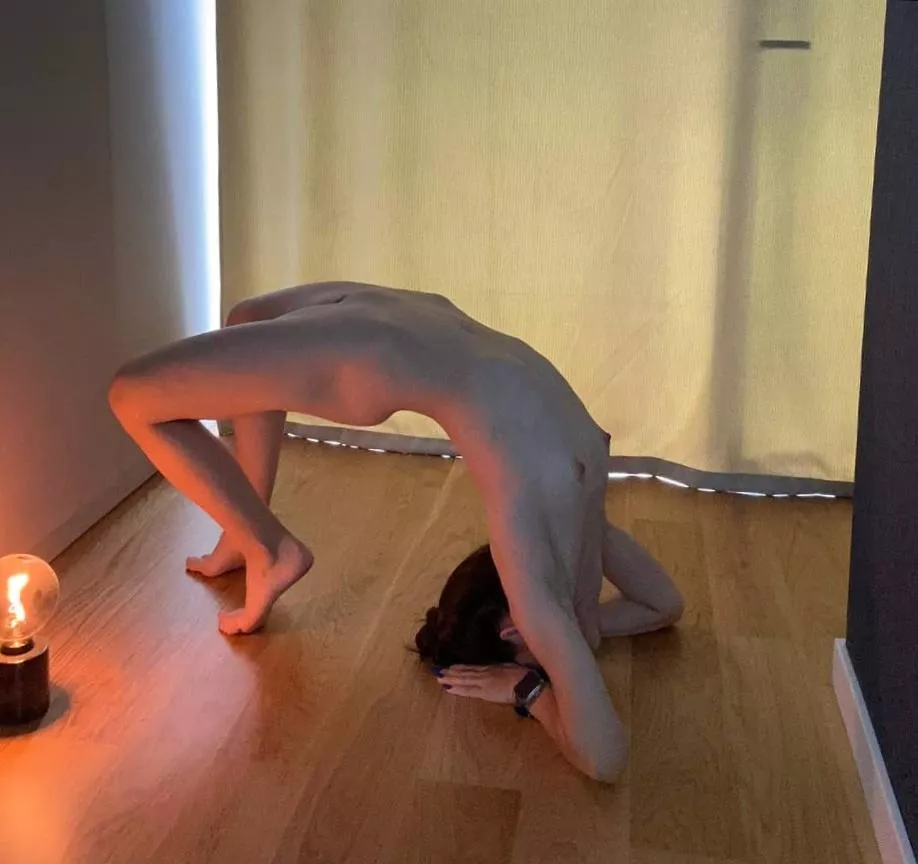 Strong, shapely legs and an amazing tummy because 