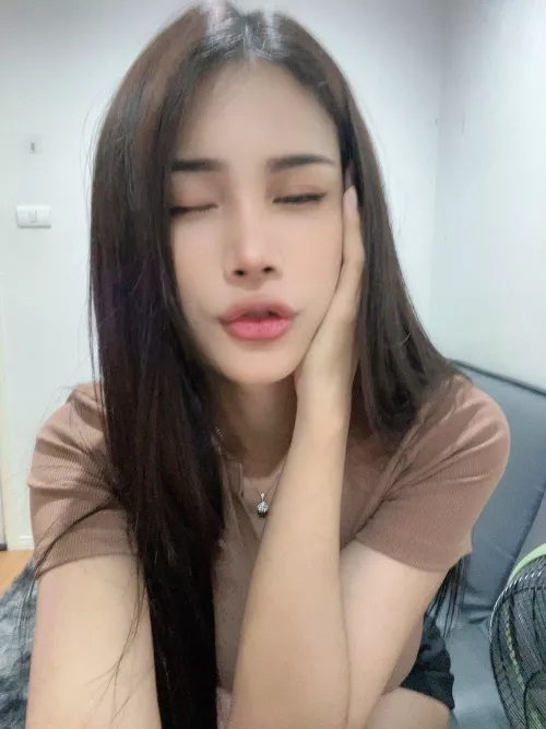 Would you still bring me back to your place if I had a massive surprise for you? 🍆