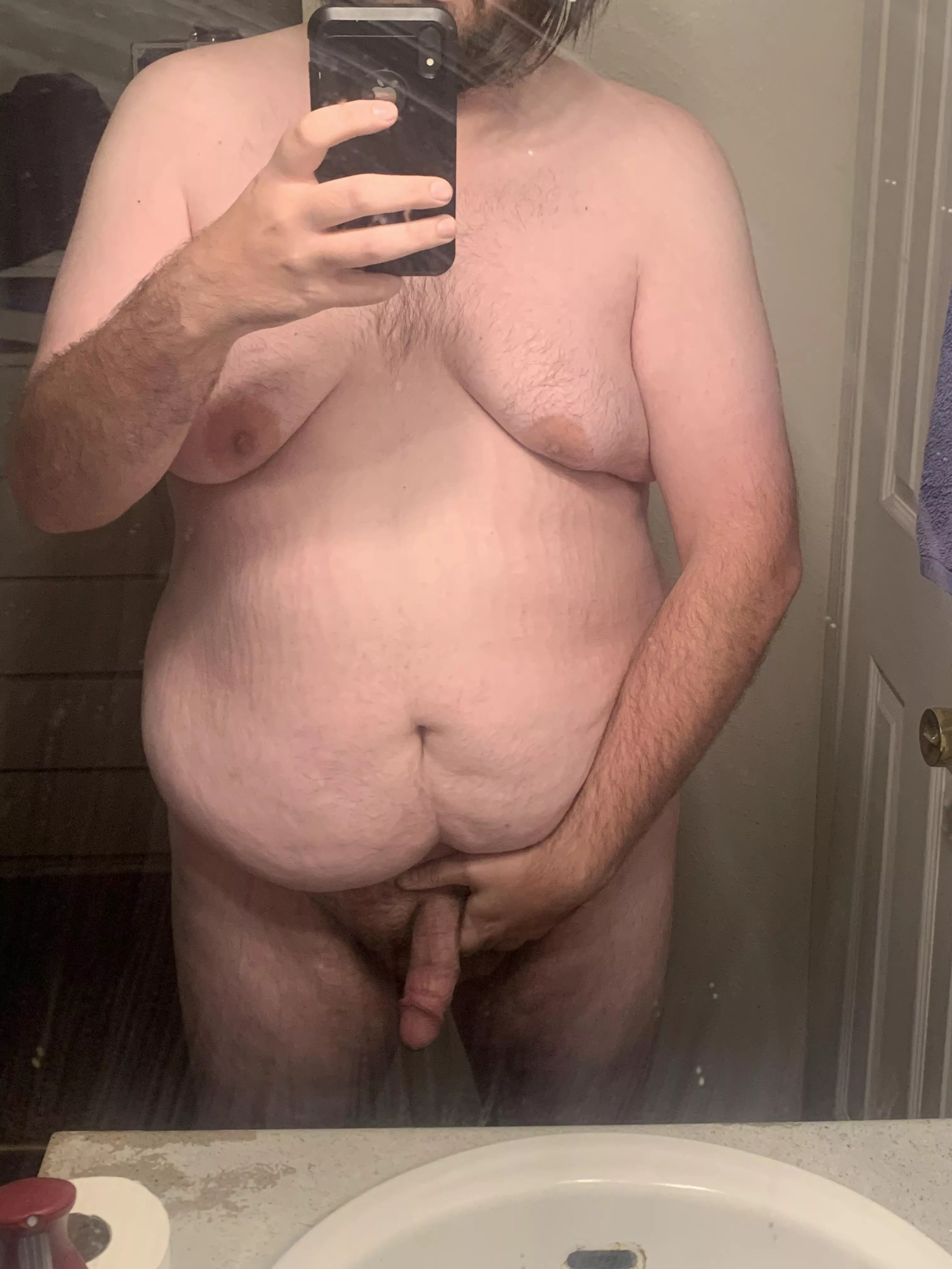 29 [M4F] Who likes chubby guys with a thick cock?
