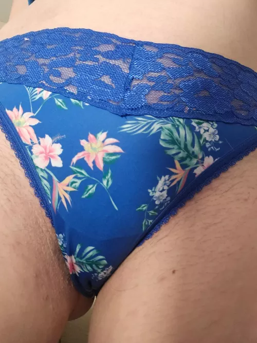 A little blue MILF gusset for you. 43F