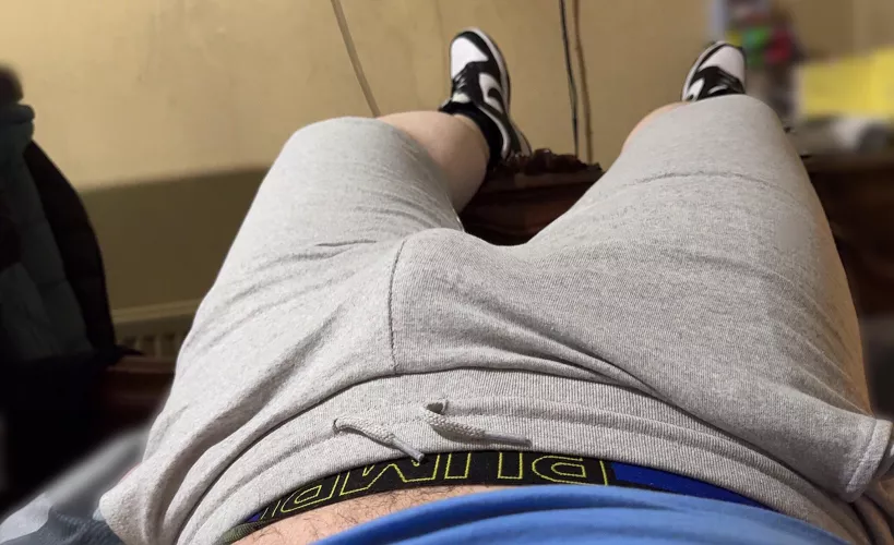 Am I noticable in these pants? 