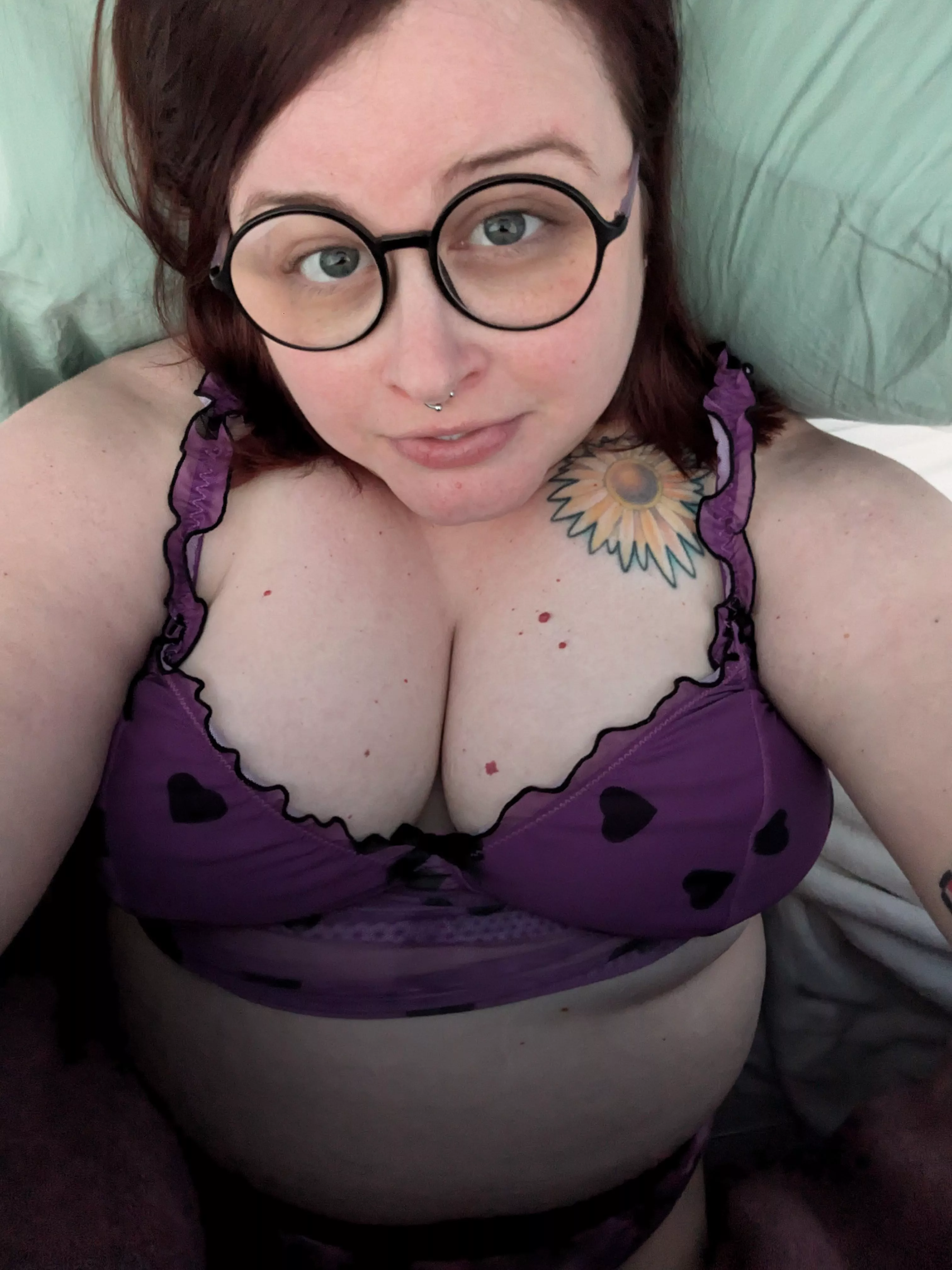 Come get in bed 🥺