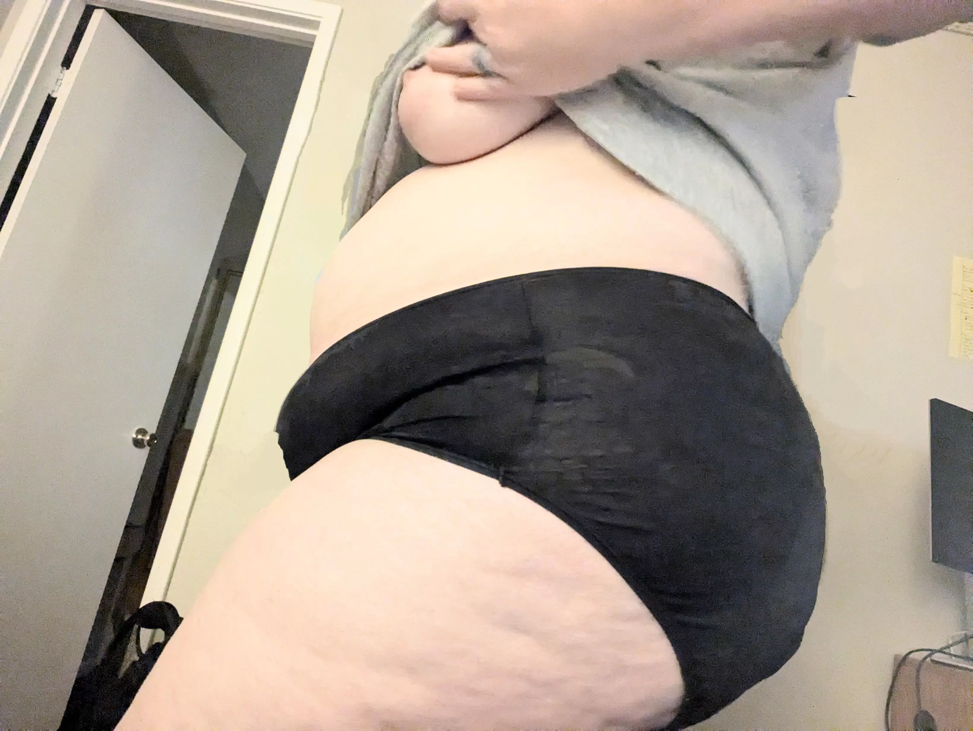 Cumfy shirt, cute undies... Ready for a home day!