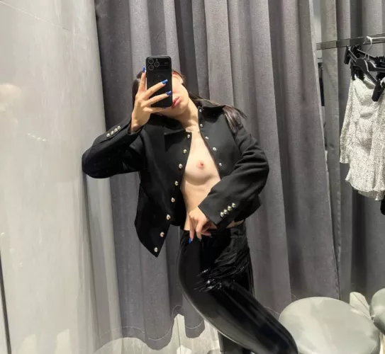 decided to have some fun in the locker room