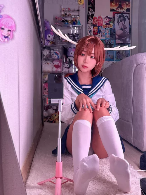 do I look hot even though I'm cosplaying? :3