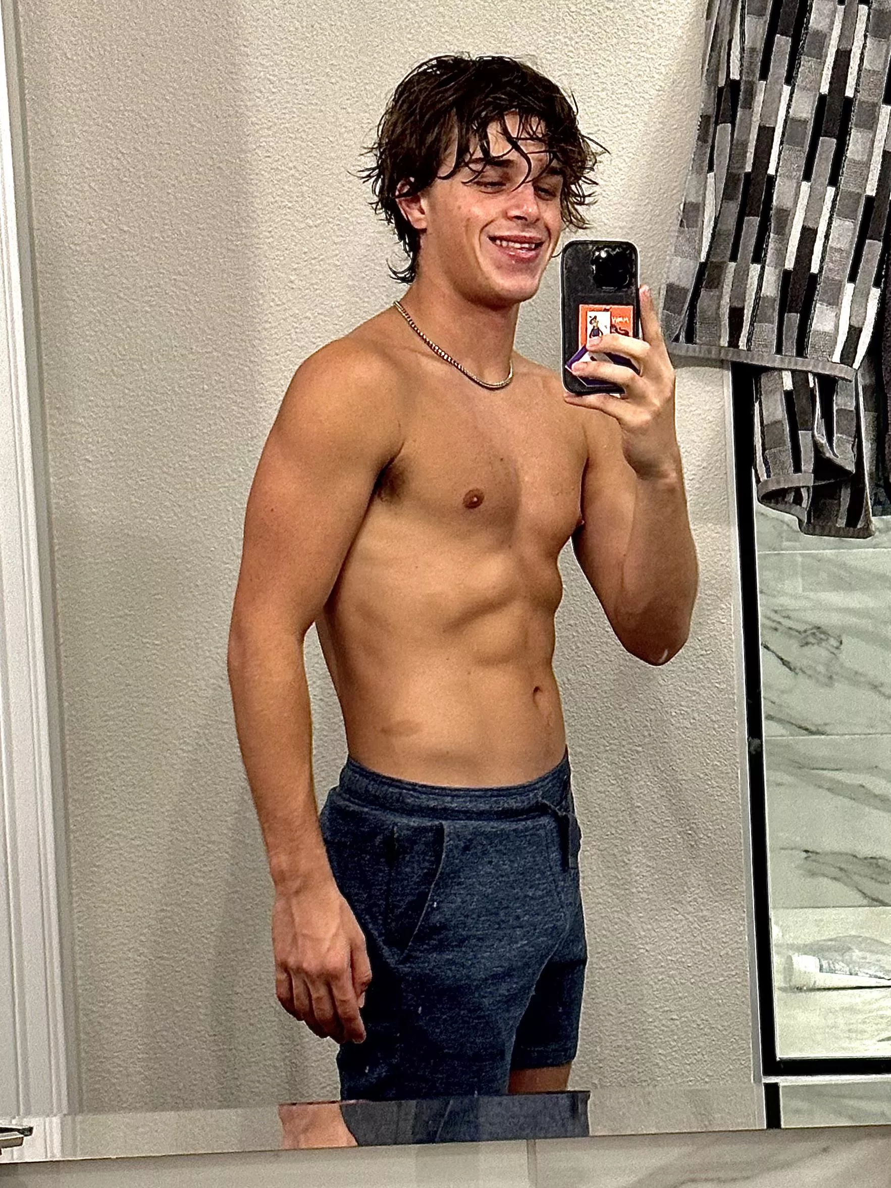 goodnight from this sleepy squinty blue eyed bro💙🫶