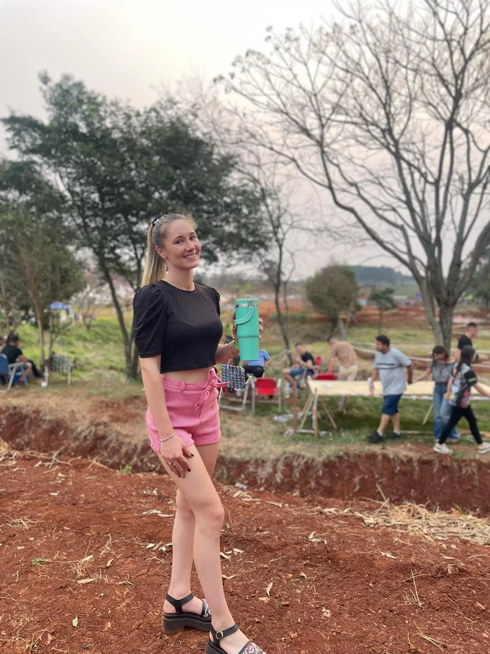 I look stunning in this black top