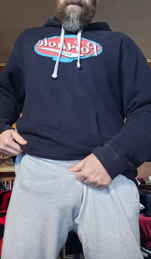 It's sweatpants season!