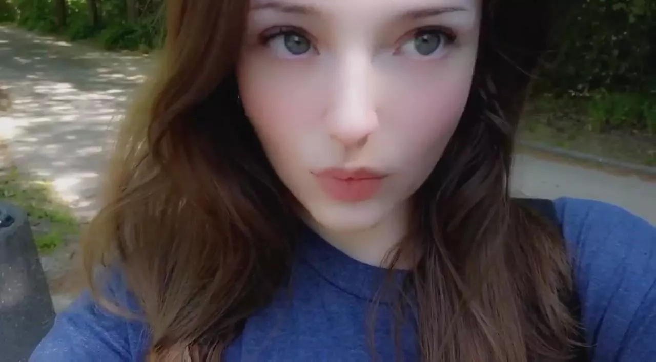 Looking for a daddy 😍