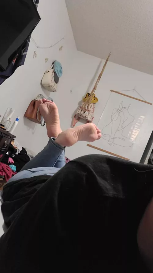 My gf's size 8.5 slightly smelly pink soles