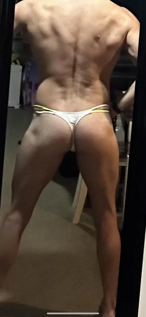 Pull my thong down 