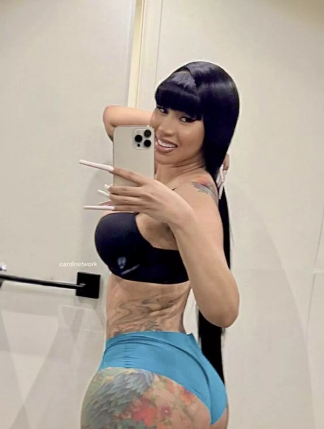 Sexiest 32 years old