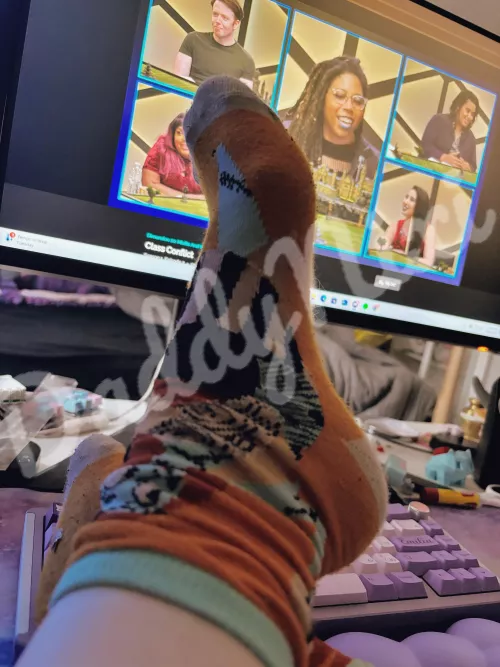 Sick days call for D&D. Send and make Daddy happy 