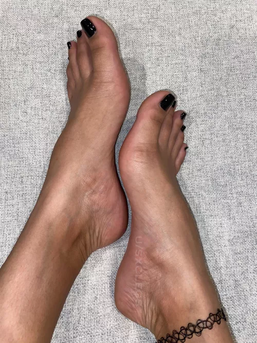 Soft arched feet 