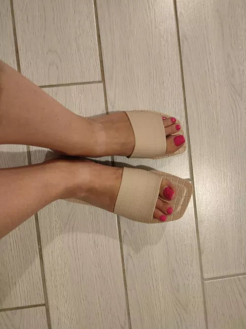 This shade on my toenails makes me feel incredibly confident