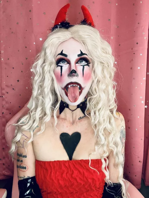 Your alt cosplay pornstar gf 