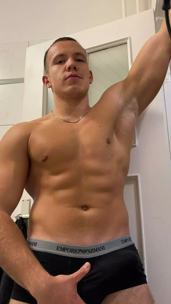 [21] Bet you’re thinking about it now 😜