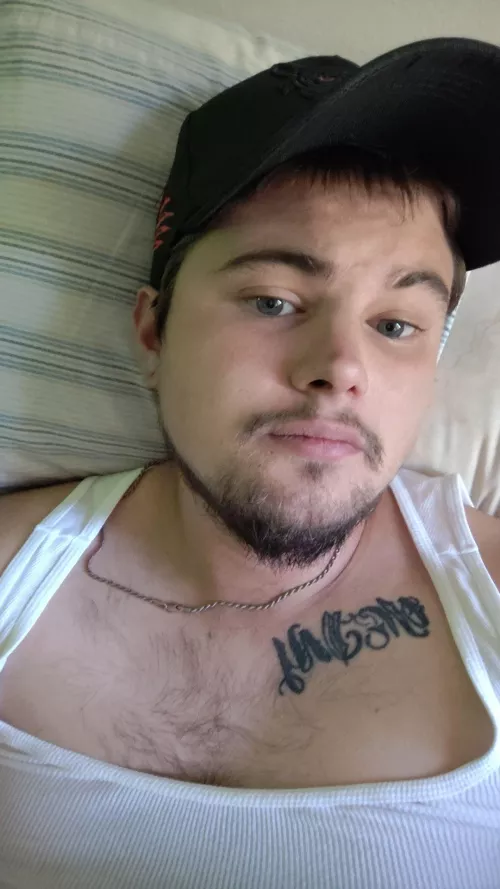 24 single M Colorado Springs CO looking for cougar/milf puss