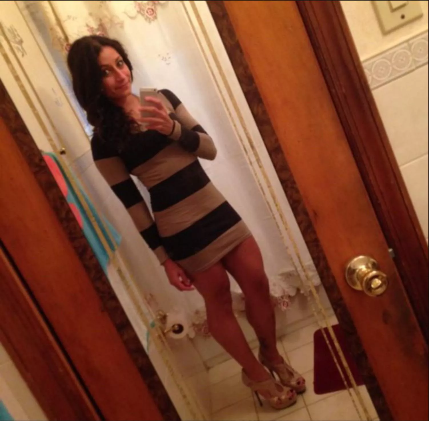 36F Domme looking for a new toy. Entertain me