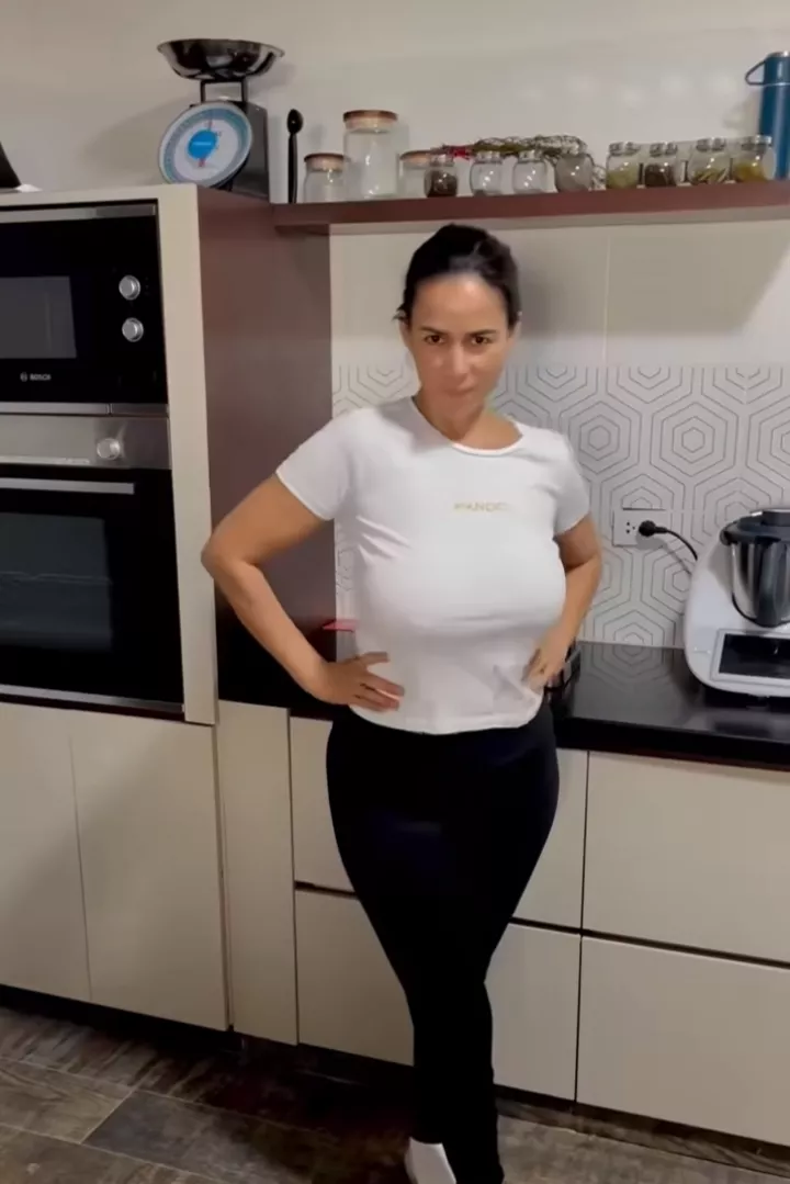 Anybody knows her name???