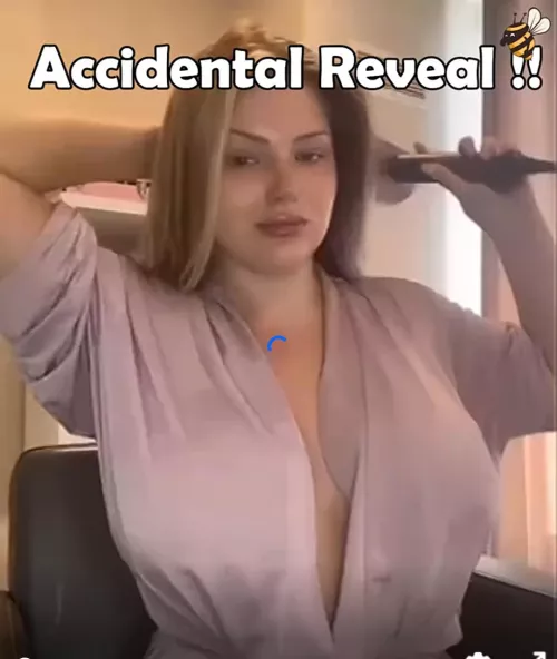 Anyone knows her name?