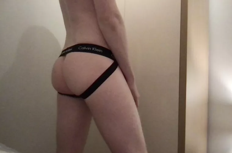 Anyone wanna take this ass?