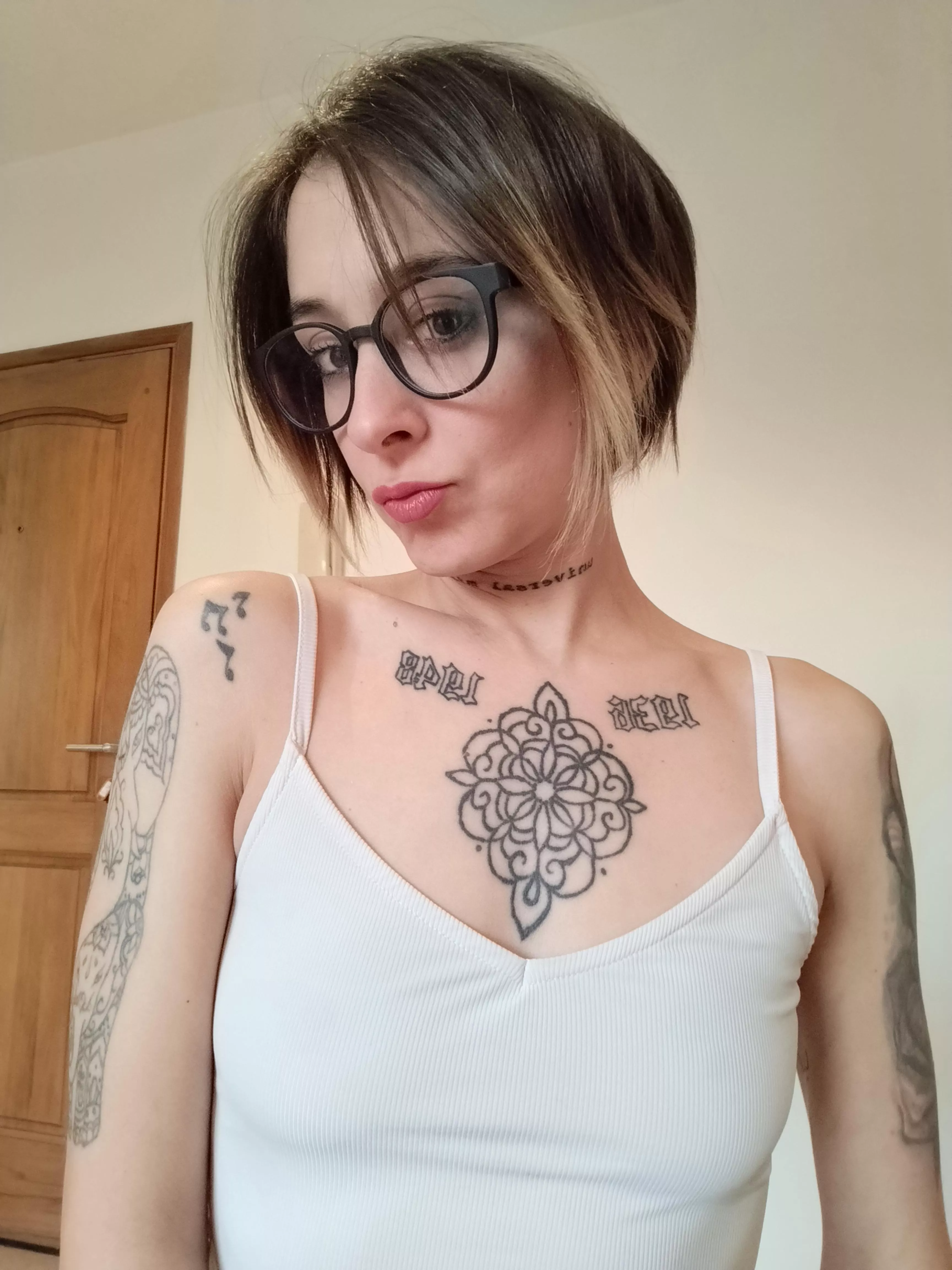 Are you looking for a cute and naughty girlfriend at the same time? Weekly GFE in an unmissable promotion waiting for you