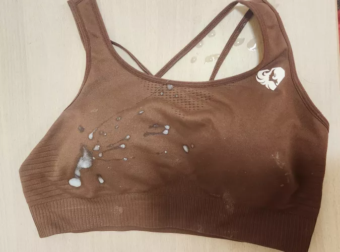 Covering GF's gym bras is one of my greatest kinks