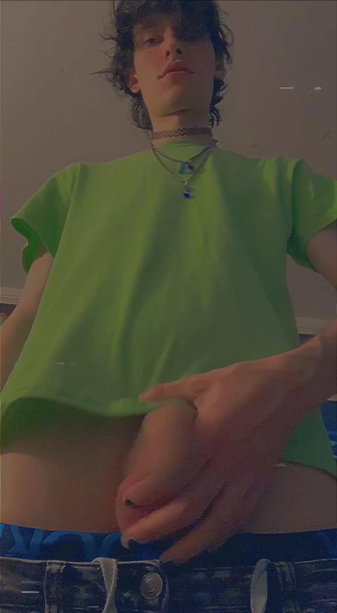 Cum play with me 🧸🗝️🚪💦