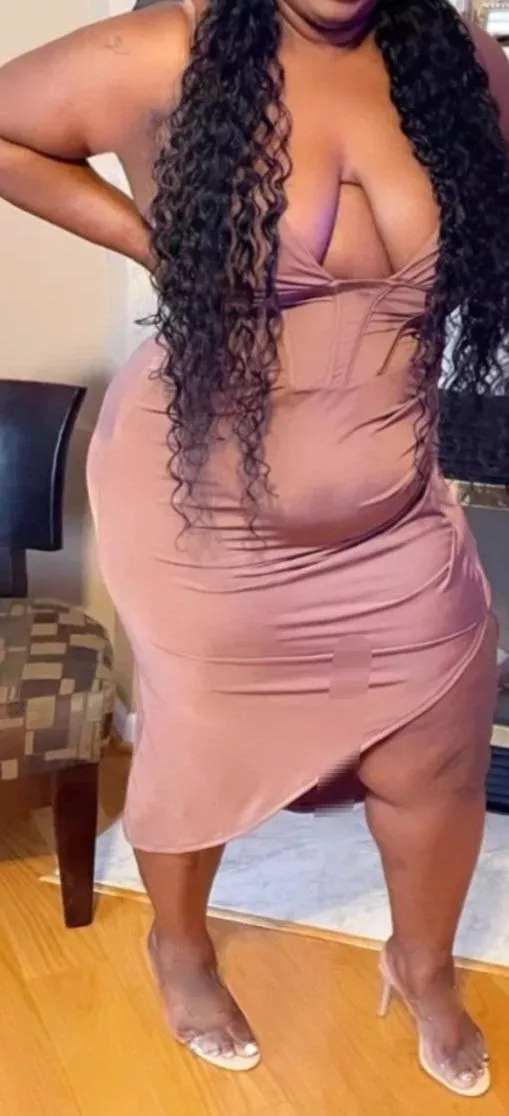 Curvy...ebony mommy