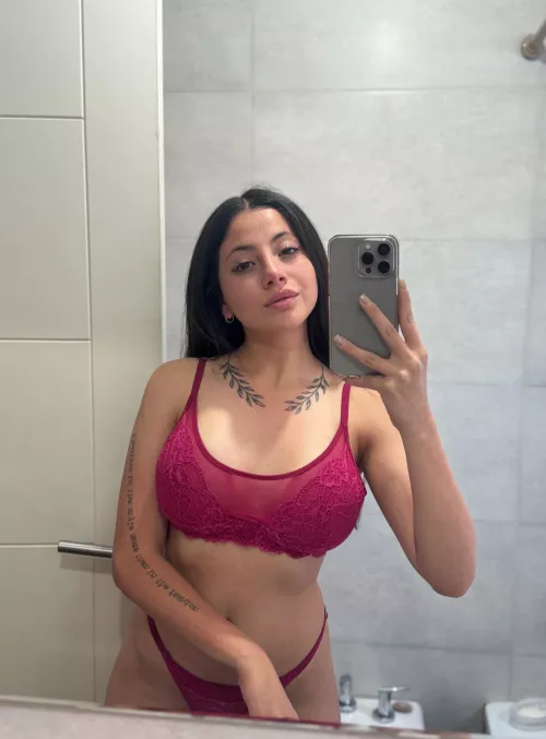 Do my curves make you want to hold me tight? 