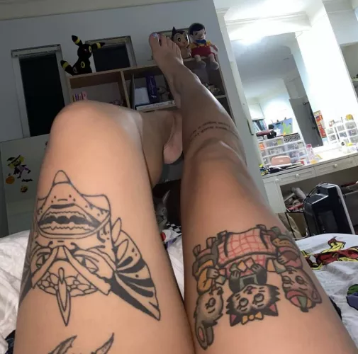 Do you like my thighs and feet?