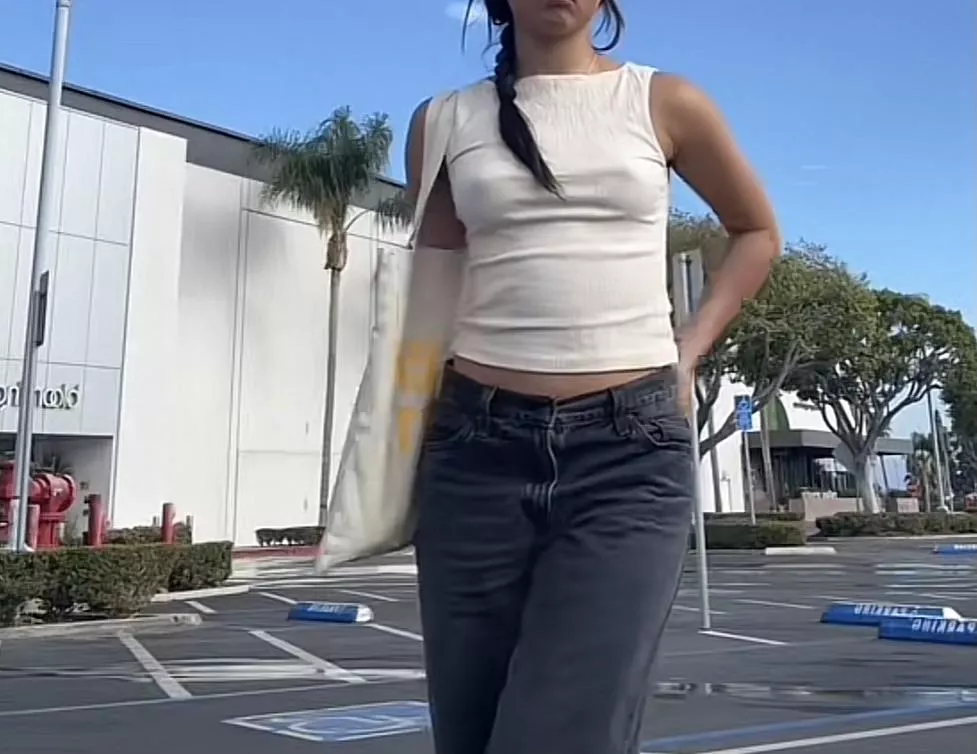 F19- showing my perky little tits to married men ideally twice my age. DM