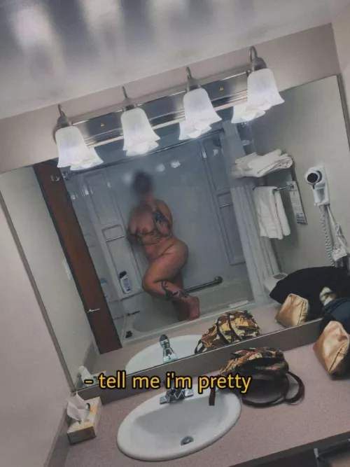 [f4m] 32F looking for hookups on Oct 25th and 26th in Saskatoon. Can host. Preference for BCC or BWC.