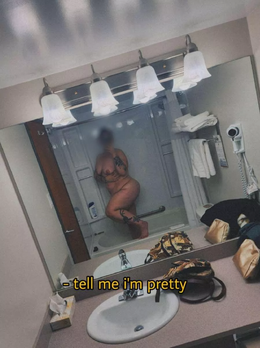 [f4m] 32F looking for hookups on Oct 25th and 26th in Saskatoon. Can host. Preference for BCC or BWC.