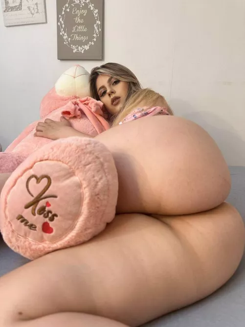 How many of you find my chubby body attractive