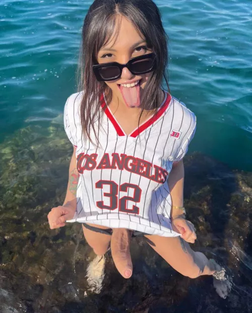 Huge Cock Trans Girl